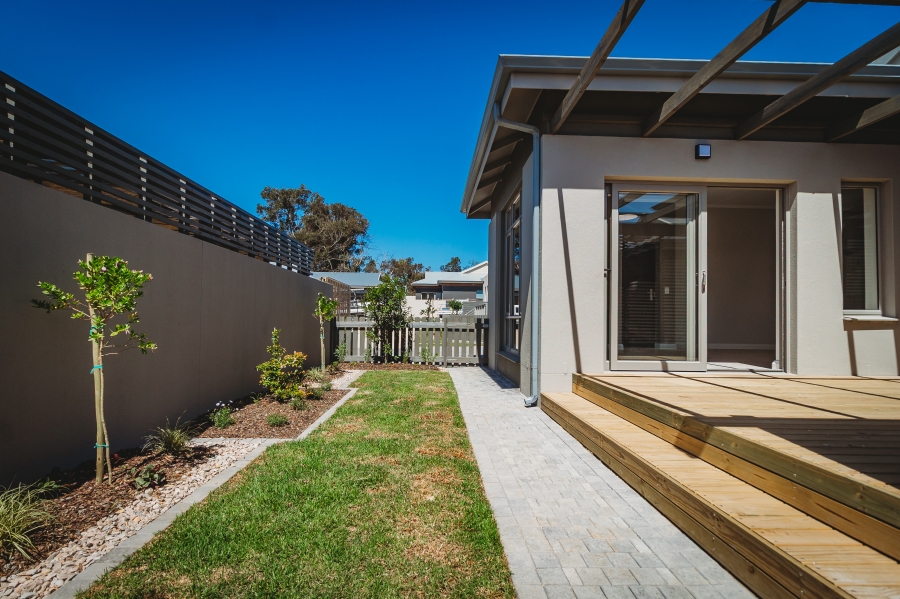 3 Bedroom Property for Sale in Kraaibosch Western Cape